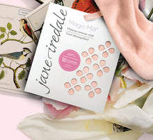 Load image into Gallery viewer, Jane Iredale MAGIC MITT MAKEUP REMOVER IN PACKAGE
